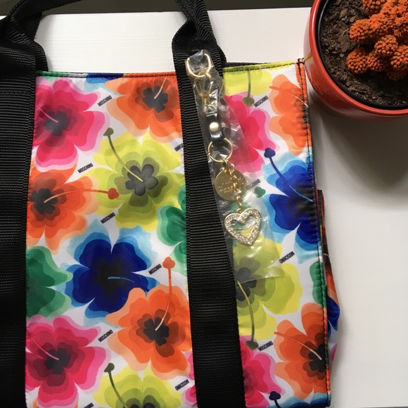 RARE!! Limited Edition Moschino Padded Tote - Picture 3 of 4